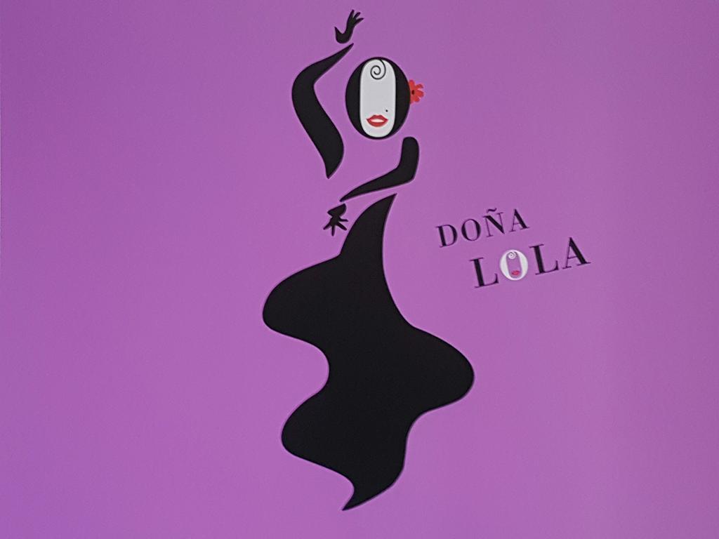 Dona Lola Sevilla